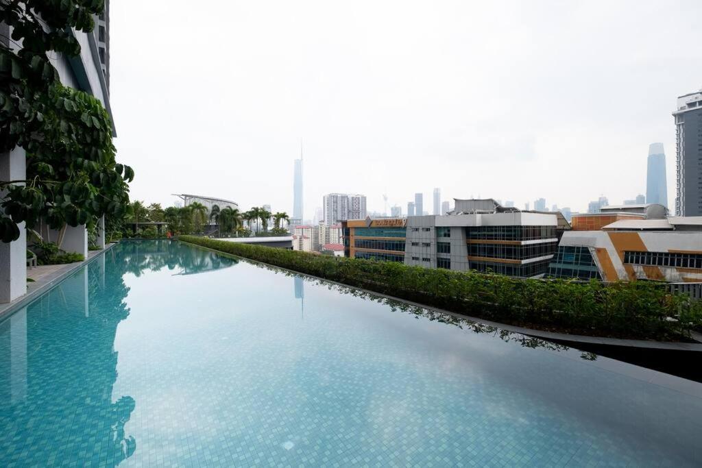 Trion @ Kl Tropical Night Beauty Mrt Free Bus Apartment