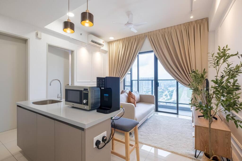Trion @ Kl Tropical Night Beauty Mrt Free Bus Apartment